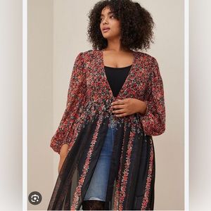 🔥🔥🔥Torrid crinkle floral kimono! NWT!!🔥